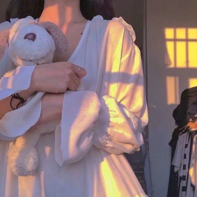 以遇刺为生的女人
